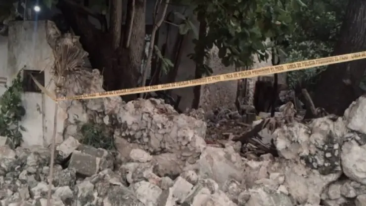 ¡Alarmante! Se desploma muro de 5 METROS HOY 19 de agosto en vivienda al sur de Mérida; ¿Hay heridos?