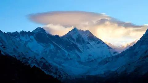 Everest cinco mexicanos mueres y el piloto.jpg