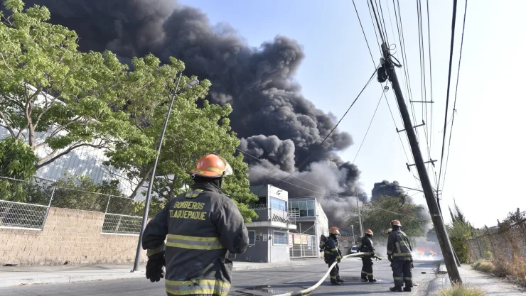 Explosión e incendio en fábrica de aerosoles en Tlaquepaque, Jalisco; ¿cuál fue el saldo de lesionados?