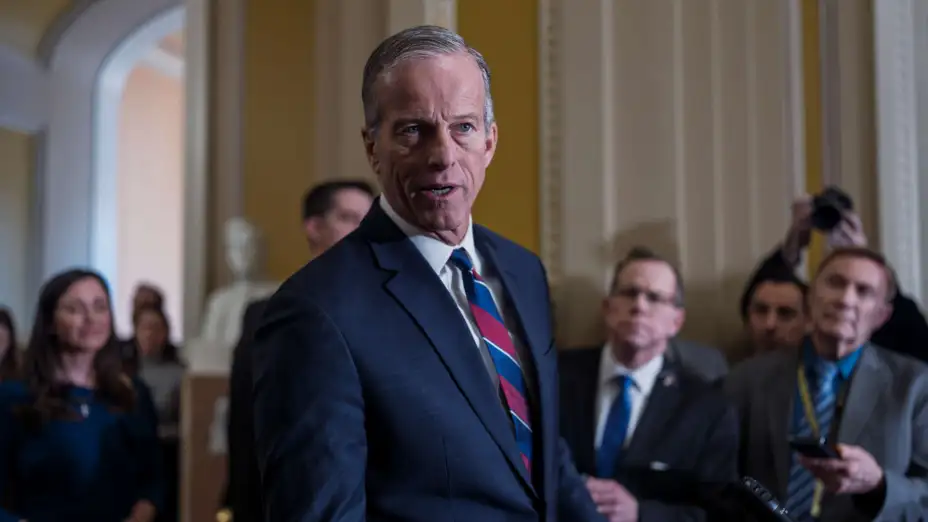 John Thune, líder de la mayoría en el Senado de EU.