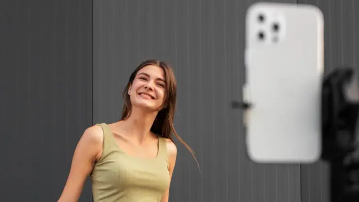 El algoritmo de TikTok muestra algunos contenidos que sugestionan a los jovenes.