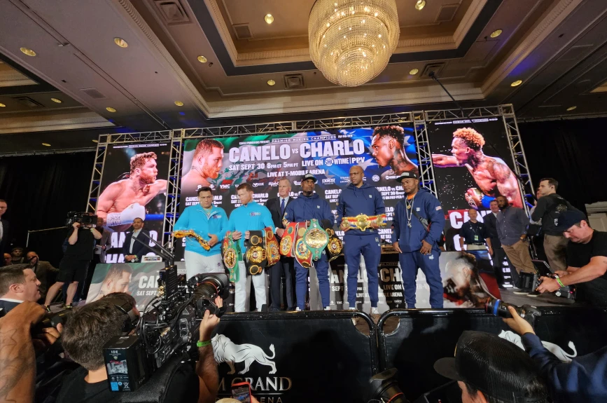 Conferencia de prensa Canelo Charlo Las Vegas