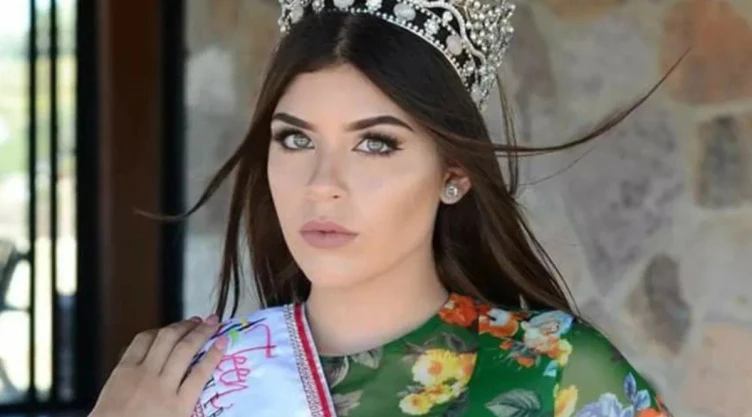 Carolina Flores.png