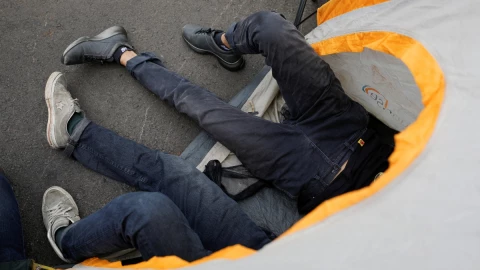 Indonesia prohíbe relaciones sexuales fuera del matrimonio