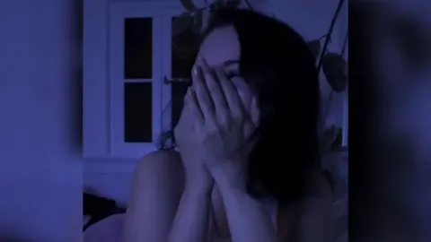 Selena Gomez reacciona a sus dos nominaciones a los Globos de Oro.