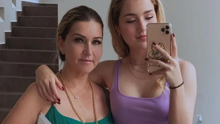¿Alicia Villareal será abuela? Así reaccionó con prueba de embarazo de su hija.