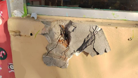Roban protecciones en kinder Angelina Murrieta de Servín