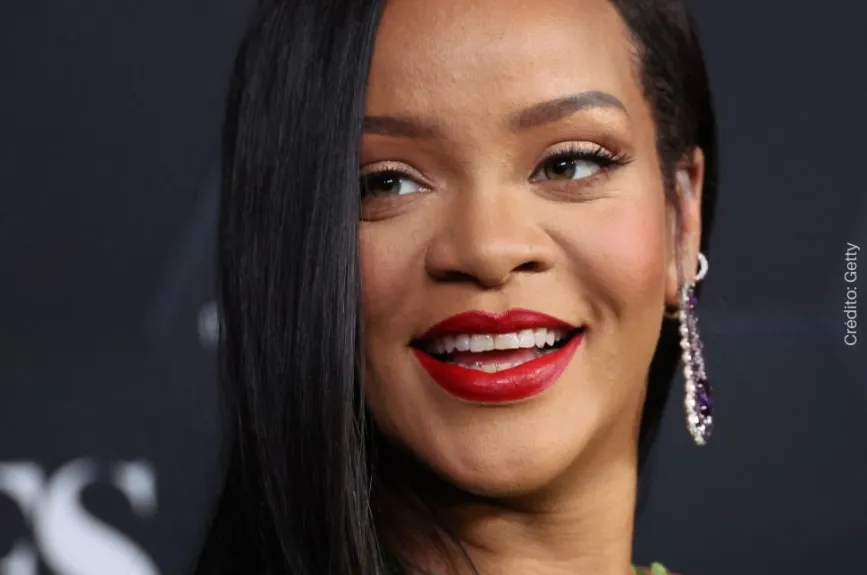 Rihanna guapa.jpg