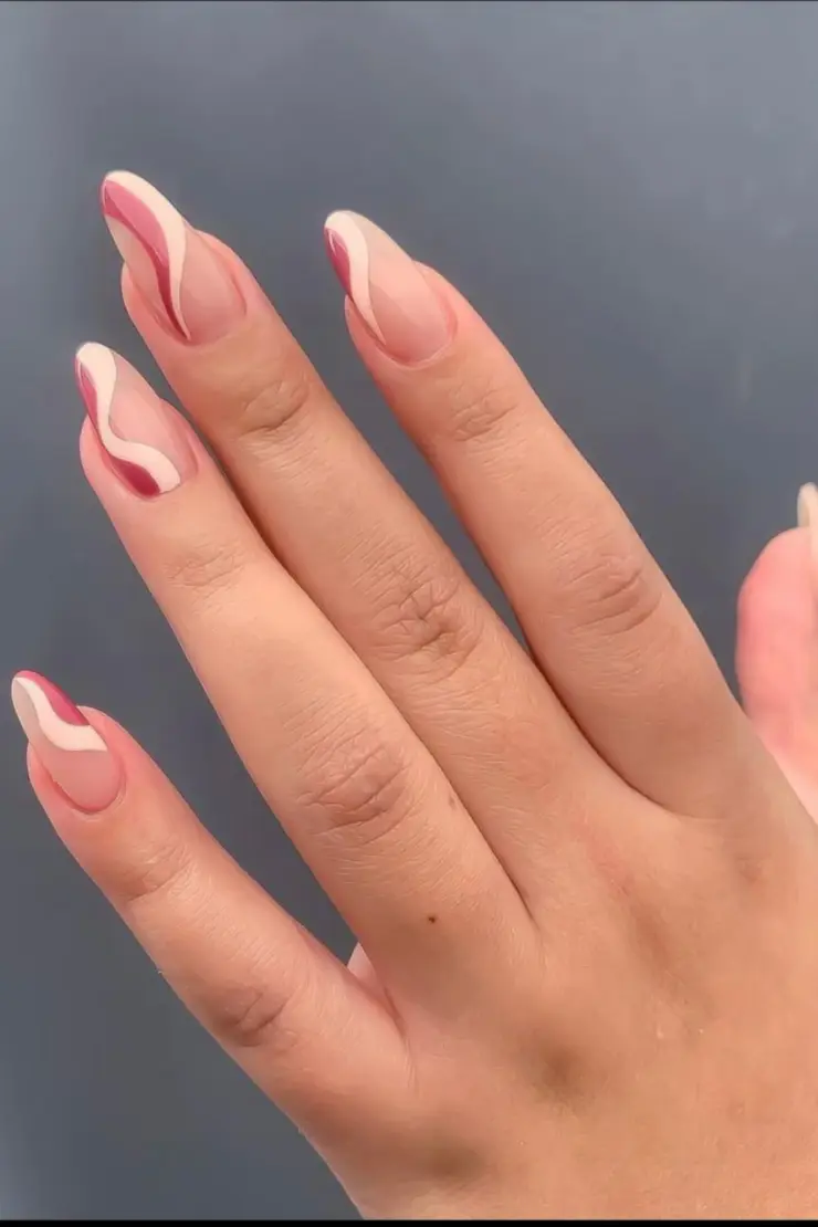 39 diseños de uñas que puedes usar en rubber y se verán elegantes: en cuadradas o almendradas