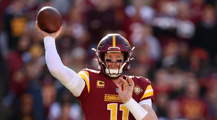 Carson Wentz, mariscal de campo de los Washington Commanders