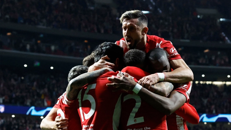 H&eacute;ctor Herrera celebrando