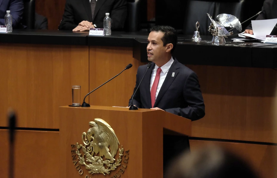 Reconocimiento en senado