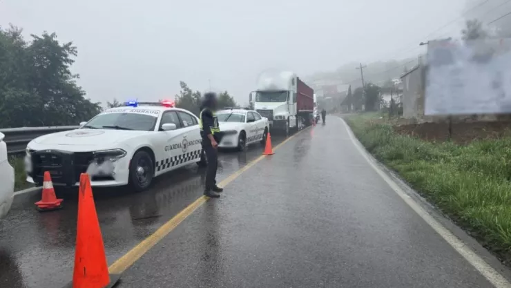 Densa neblina y tráfico intenso en la carretera Teziutlán-Perote hoy: Accidente generó cierre