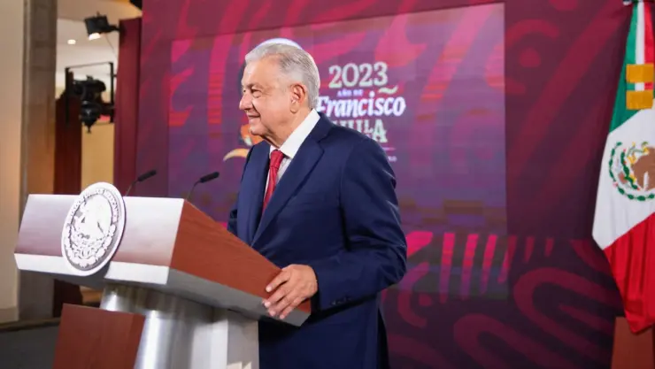 AMLO da positivo a Covid-19; señalan que “no es grave”
