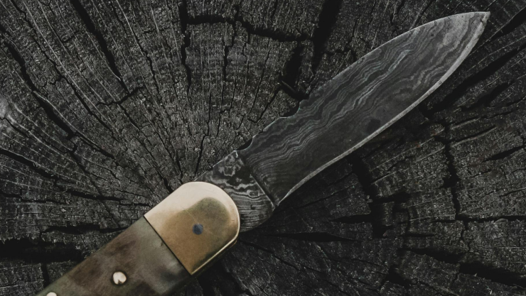 La menor recibió varias heridas en el cuerpo.