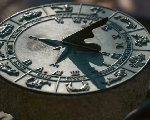 Horóscopo de Nana Calistar hoy predicciones para los 12 signos del zodiaco