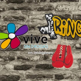 Pared grabada con logos de Vive sin Drogas y De la calle al ring.webp