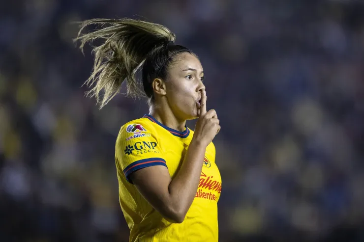 Priscila da Silva festeja gol con América Femenil