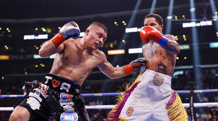 GervontabDavis contra Isaac Cruz1