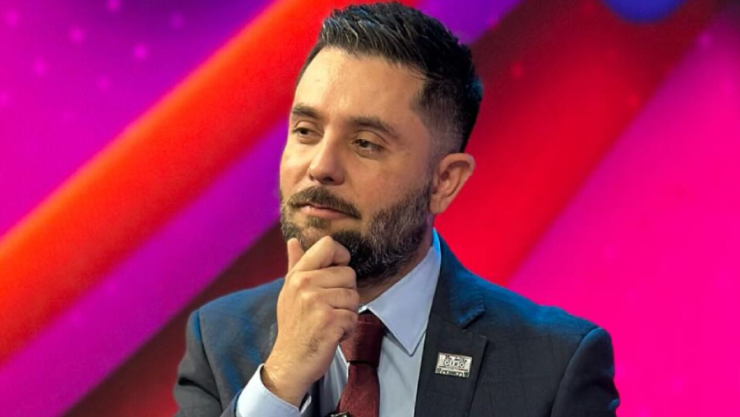 CASARES.jpg