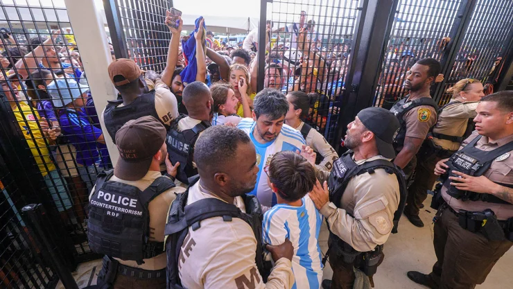 Portazo en Miami para entrar el partido Argentina vs Colombia