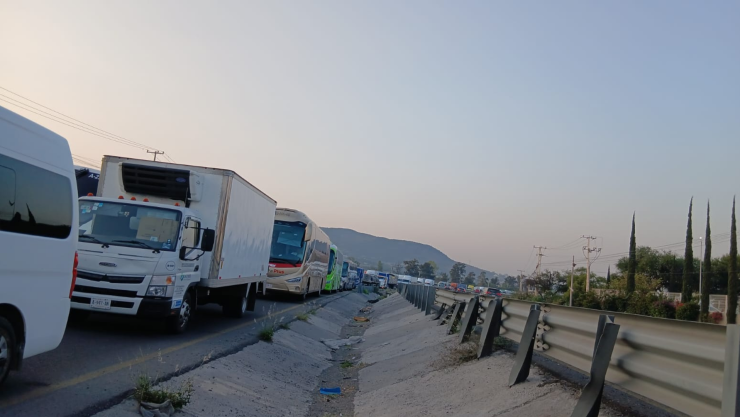 Reabren autopista 57 tras 24 horas