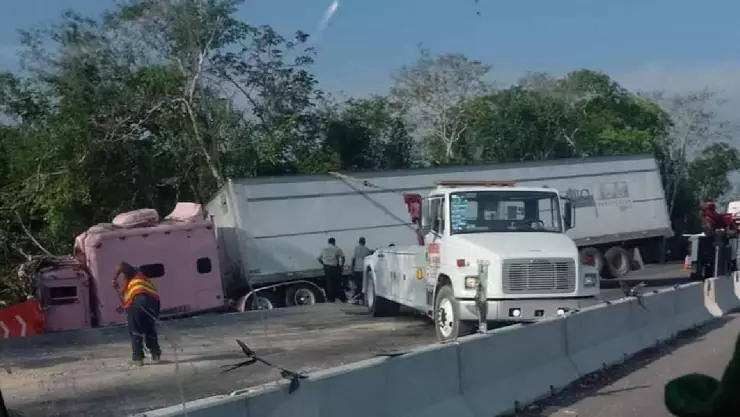 Tráiler Pantera Rosa involucrado ACCIDENTE, en Valladolid