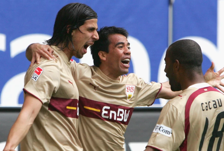 Pavel Pardo Sami Khedira