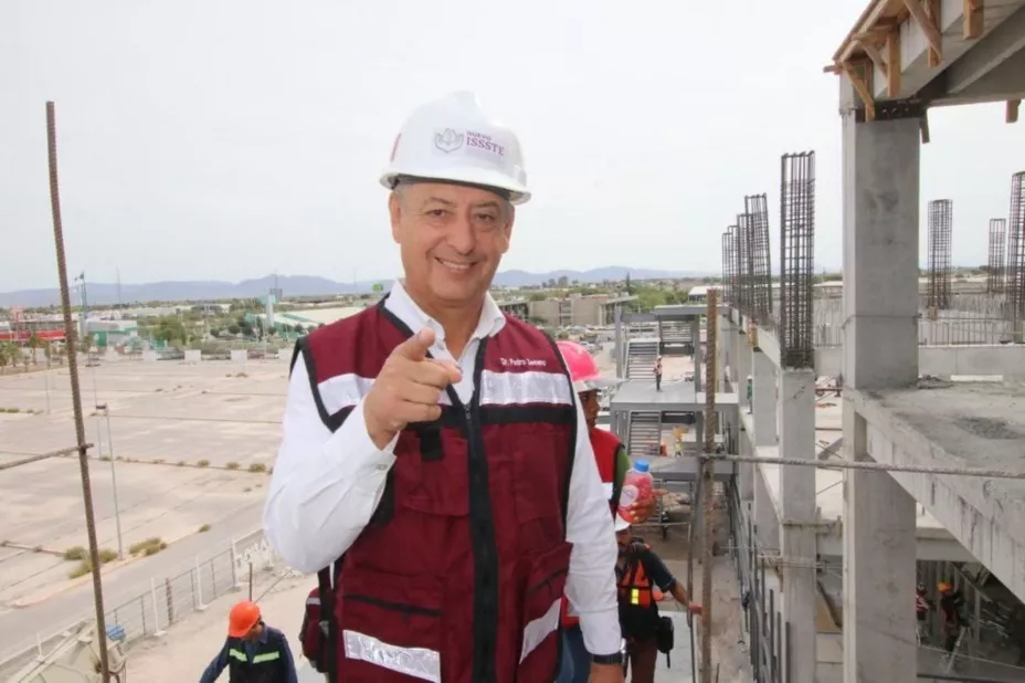 Pedro Santaella issste.jpg