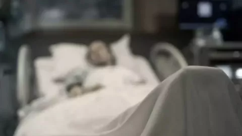 Estudiante defendió a su amiga de acosadores y quedó en coma tras golpiza