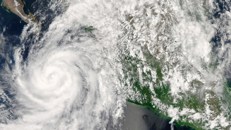 Alerta de potencial cicl&oacute;n se mantiene vigente en el Pac&iacute;fico