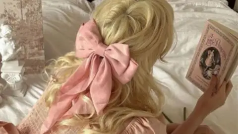 Conoce el lado oscuro del estilo coquette