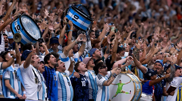 Estas son las canciones que inspiraron las PORRAS de los aficionados de Argentina, durante la final del Mundial 2026 entre España vs. Argentina