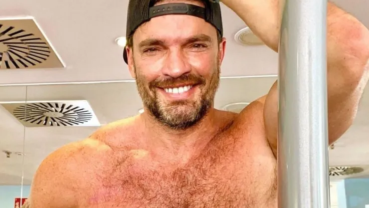 Julián Gil rompe el silencio tras realizar polémica entrevista en Bolivia.