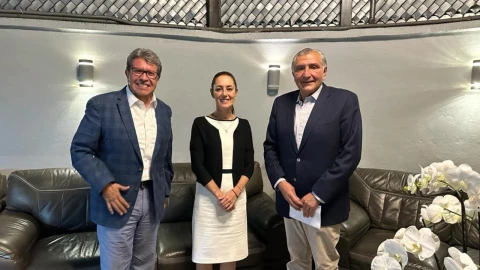 Sheinbaum anuncia que Adán Augusto y Ricardo Monreal formarán parte de su equipo de trabajo.jpg