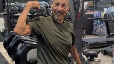 La felicidad del abuelo en cada clase de Crossfit