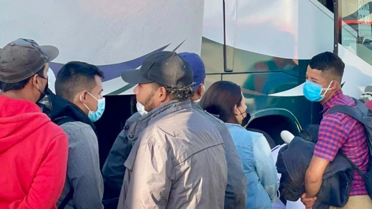 migrantes CDMX autobuses frontera