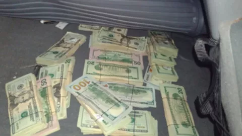 Guardia Nacional detienen a persona en posesión de más de 46 mil dólares en El Chaparral.