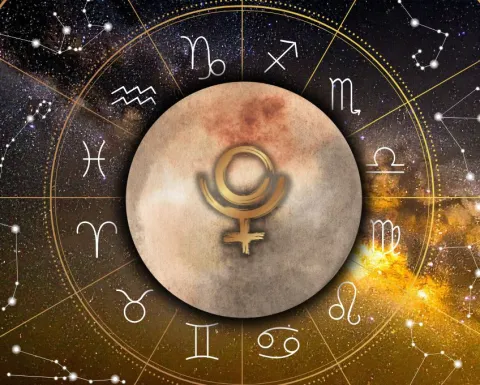 /horoscopos/pluton-directo-premio-cosmico-signos-octubre-2020