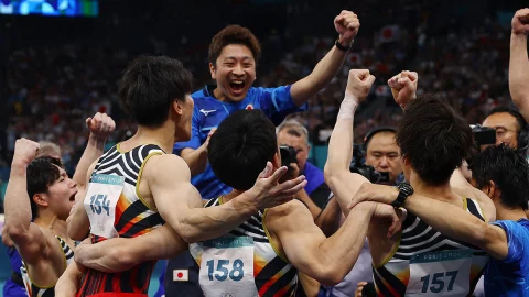 Equipo japonés de gimnasia