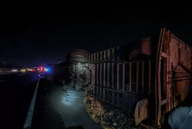 Volcadura en libramiento Norponiente Querétaro