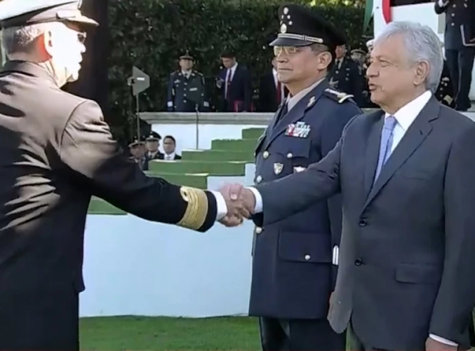 AMLO FUERZAS ARMADAS