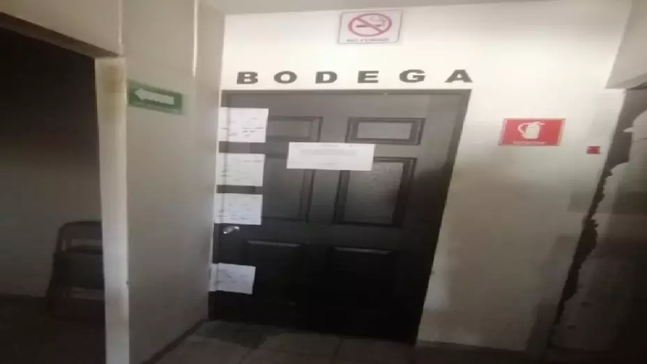 Incendio en bodega del IE en Monclova.jpg