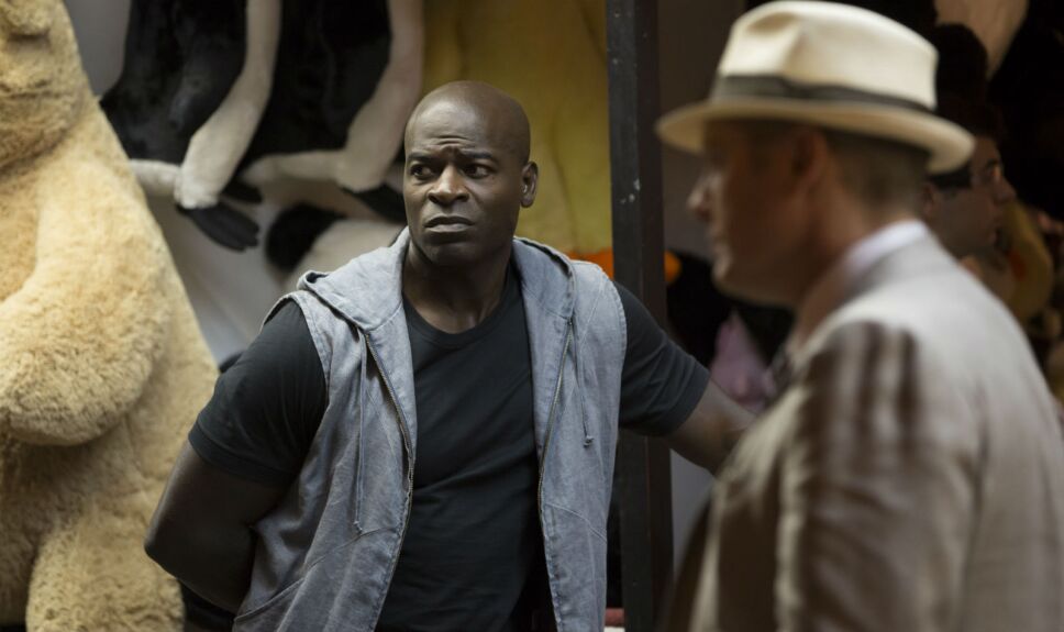 The Blacklist EL BANCO DE MONARCK DOUGLAS