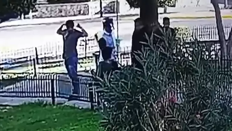 asaltan a joven en Parque Hidalgo