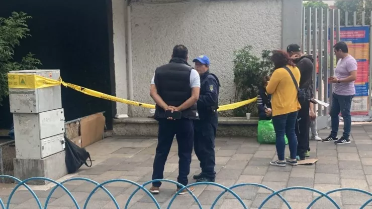 Una persona fue hallada muerta afuera del Hospital de Xoco en la Ciudad de México