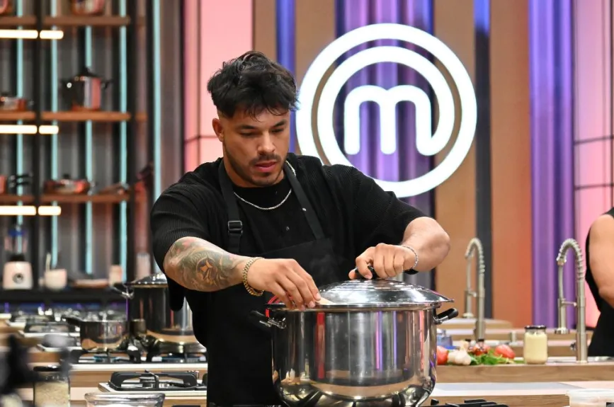 Comenzaron a preparar sus platillos con toda la actitud en MasterChef Celebrity 2024.