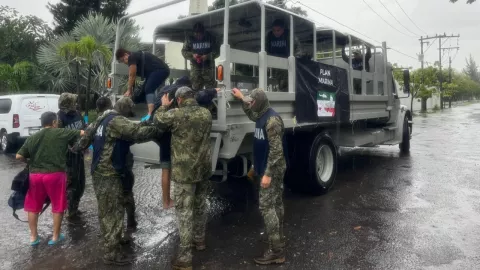 La emergencia sigue: Marina mantiene el apoyo a damnificados por huracán “John”