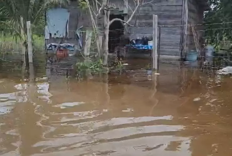 VIDEOS: Así lucen las zonas afectadas de Bacalar debido a las intensas lluvias
