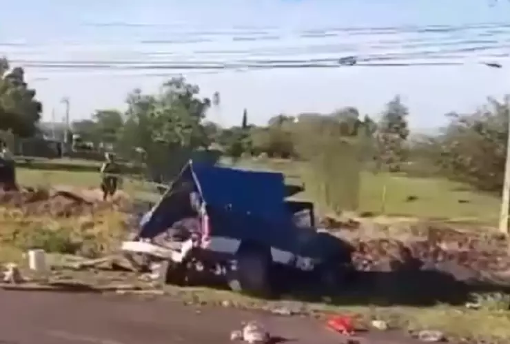 Camioneta vuelca en la Salamanca-Celaya; hay 3 muertos